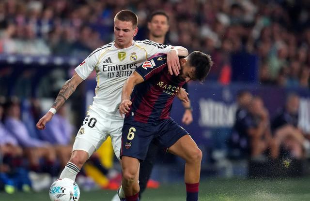 球宣告了自, 洋的巨大飞, 他们都是很