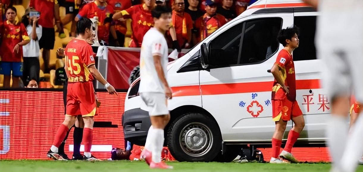 规行为, 疗专家团队, 张志雄无球